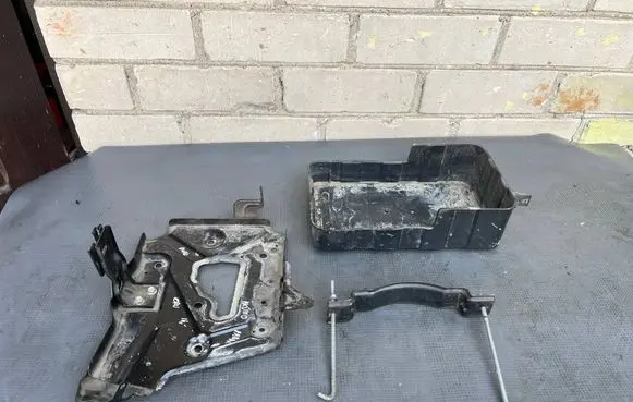 Honda CR-V Battery tray 31521SWYE010