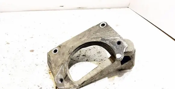 BMW 5 E60 E61 Engine mounting bracket 6761117 22116761117