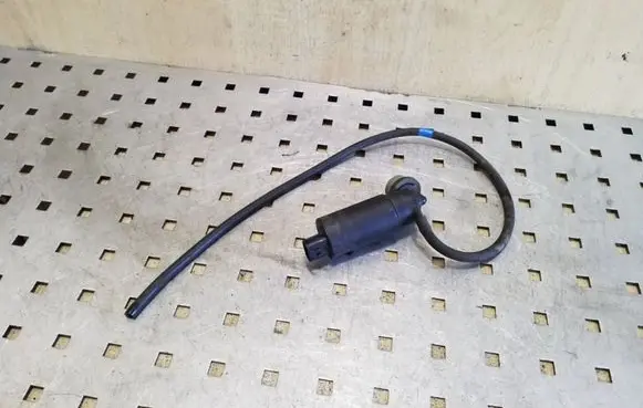 Honda CR-V Windscreen/windshield washer pump