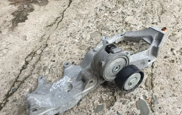 Land Rover Range Rover Evoque L538 Generator/alternator bracket BJ3210039AC