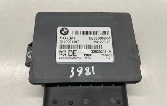BMW 5 GT F07 Hand brake control module 32620247