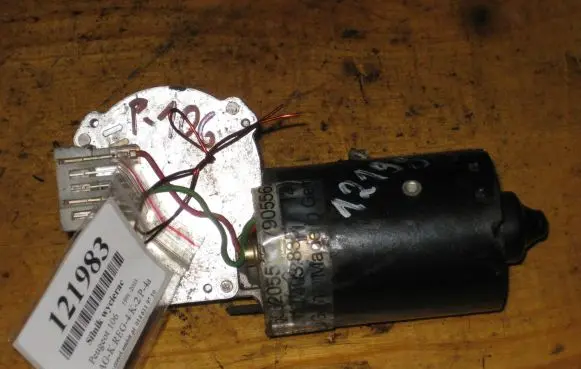 Peugeot 106 Front wiper linkage and motor