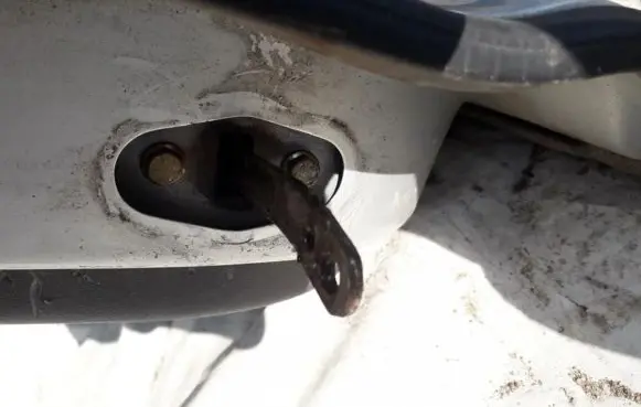 Volkswagen Sharan Rear door check strap stopper