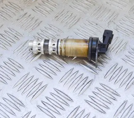 BMW 3 E90 E91 Camshaft vanos timing valve 
