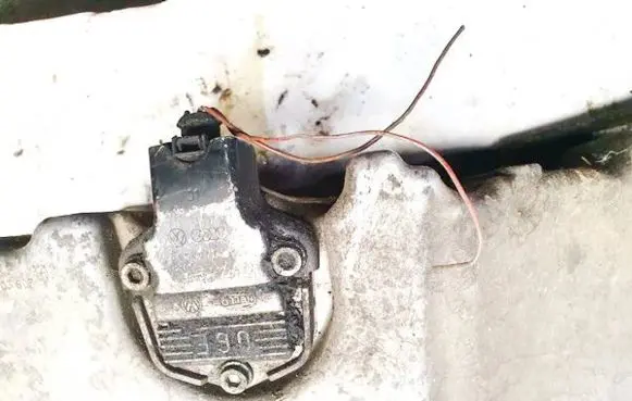 Audi A6 S6 C6 4F Oil level sensor 06b907667
