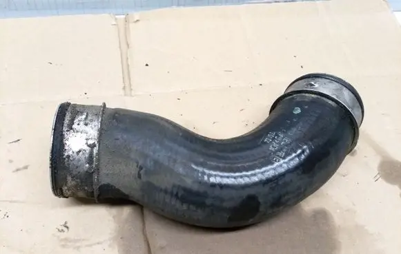 Volkswagen Golf V Intercooler hose/pipe