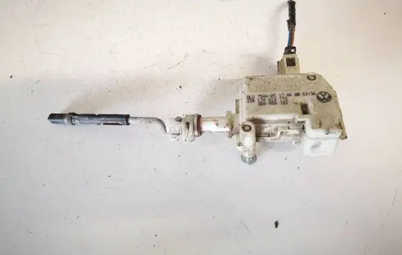 Volkswagen Bora Central locking motor 1j0810773 3b0959782