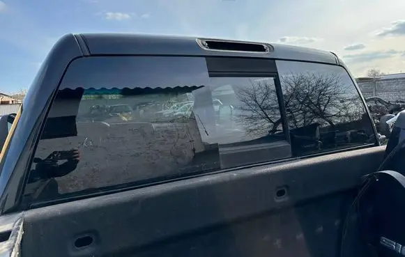 Chevrolet Silverado Rear windscreen/windshield window 