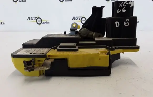 Volvo XC90 Rear door lock 30699756