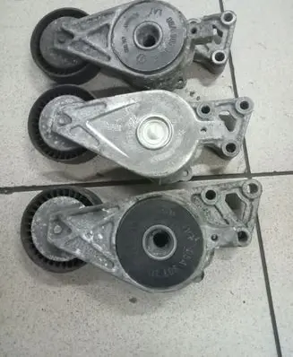 Audi TT Mk1 Generator/alternator belt tensioner 06A903315E