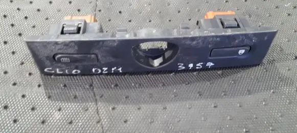 Renault Clio II Windscreen/window heater switch