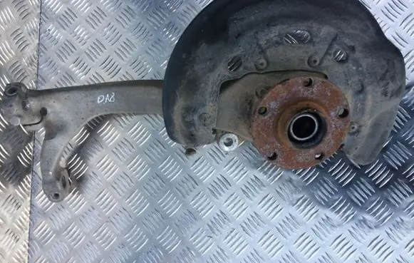 Audi A8 S8 D3 4E Front wheel hub spindle knuckle 4E0258