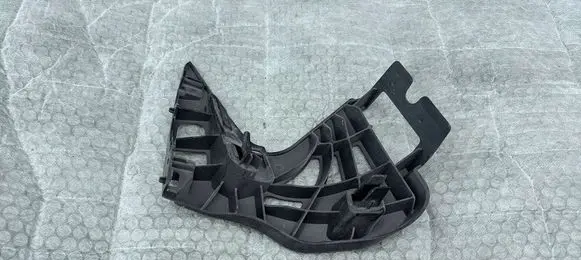 BMW 5 G30 G31 Front bumper mounting bracket 7385348