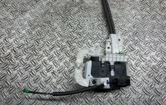 Hyundai ix35 Front door lock