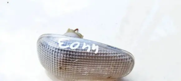 Mercedes-Benz E W210 Front fender indicator light