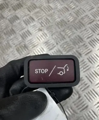 Mercedes-Benz C W204 Tailgate opening switch 