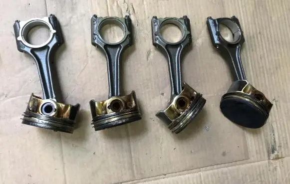 Volkswagen Scirocco Piston with connecting rod