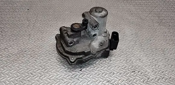 Audi A8 S8 D3 4E Intake manifold valve actuator/motor 057129086G