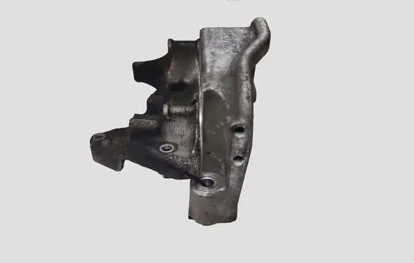Volvo V60 Generator/alternator bracket 31401103