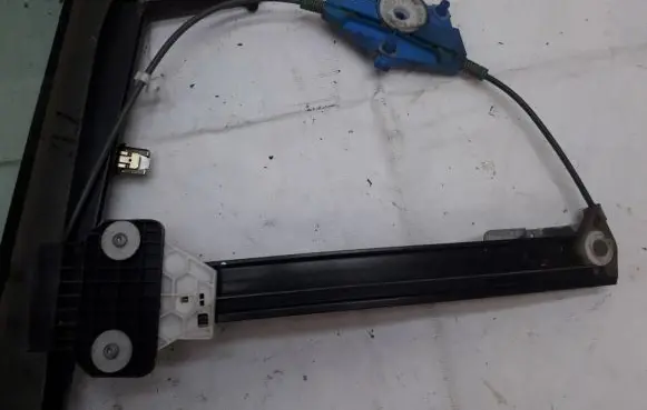 Audi A4 S4 B5 8D Sliding door window regulator with motor