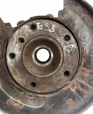 BMW 7 E38 Rear wheel hub spindle/knuckle 33321090748 1090748