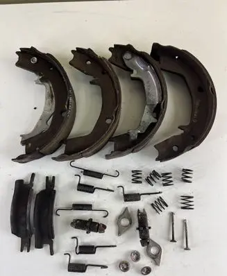 KIA Sportage Handbrake/parking brake pads 
