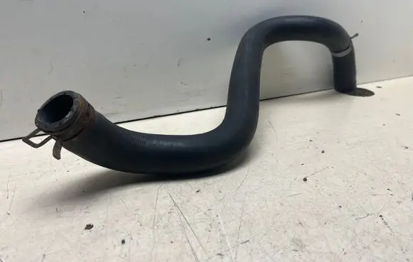 Honda Civic Engine coolant pipe/hose R2440