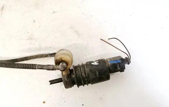 Audi A4 S4 B5 8D Windscreen/windshield washer pump 1j0973722