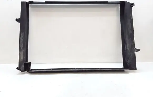 Volvo V70 Radiator trim 30730522