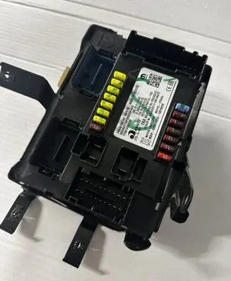 Jeep Compass Fuse module P68381687AD