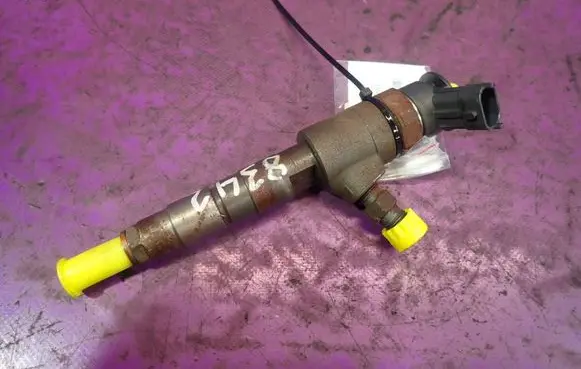 Peugeot 301 Fuel injector