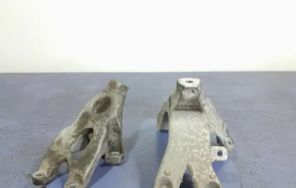 Audi A4 S4 B8 8K Engine mount vacuum valve 8K0199308BE