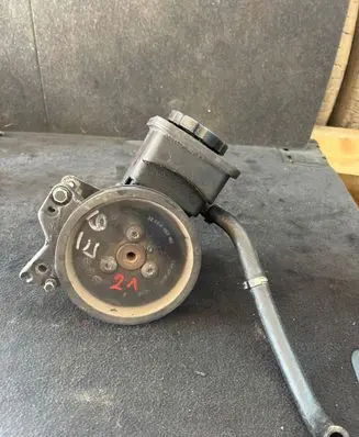 BMW 5 E60 E61 Power steering pump 7787106