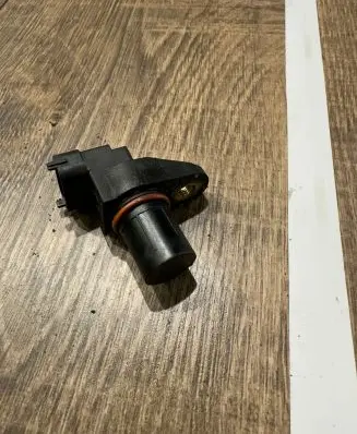 Mercedes-Benz A W169 Camshaft position sensor A0051531328