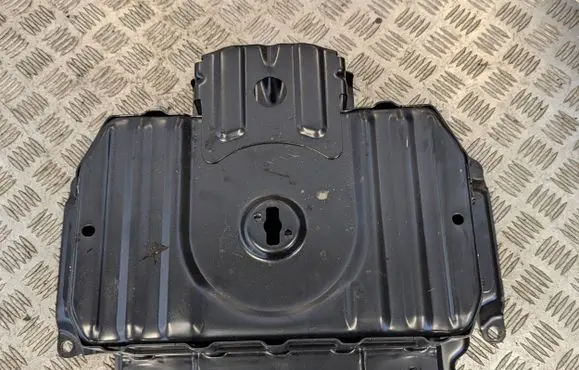 Volvo XC40 Hybrid/electric vehicle battery tray 31656857 32392982