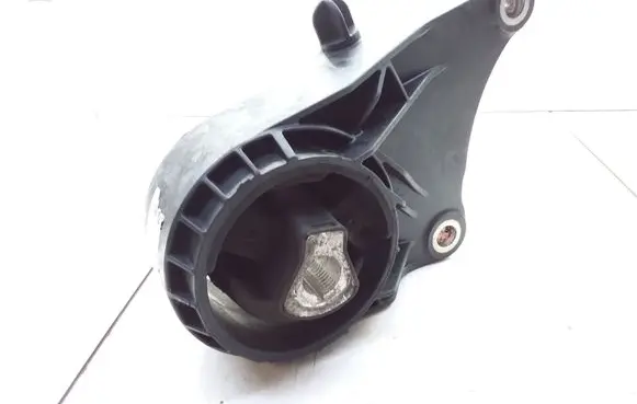 Opel Insignia A Engine mount bracket 13227767