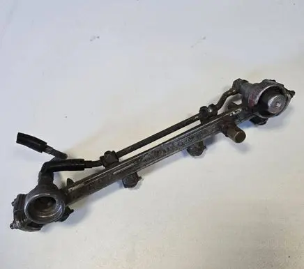 Mercedes-Benz E W124 Fuel main line pipe 1110780745 0000781589