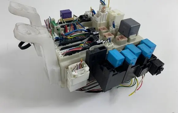 Toyota RAV 4 (XA30) Fuse box set 5L090990