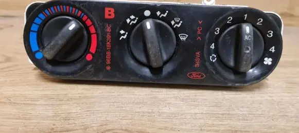 Ford Mondeo MK II Climate control unit 96BB18K391BC