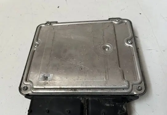 Opel Insignia A Engine control unit/module 55573539 0281015774