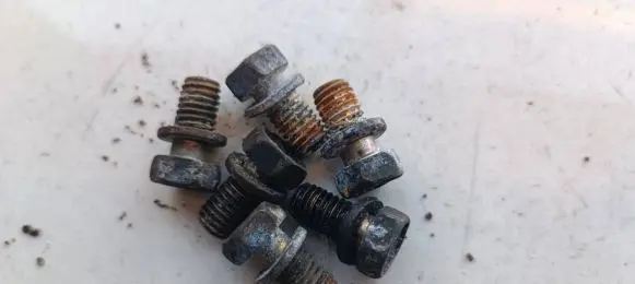 Volkswagen Golf IV Nuts/bolts 