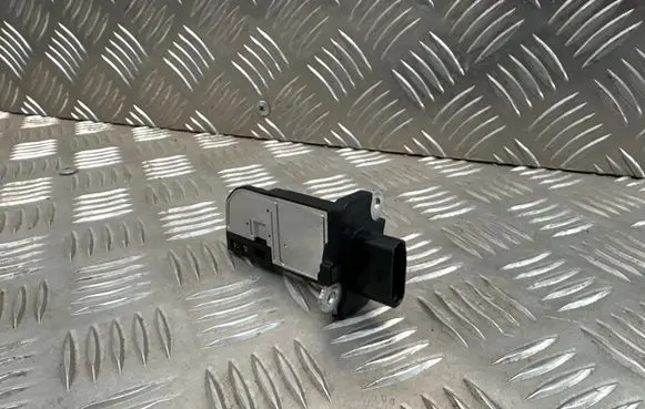 BMW 5 F10 F11 Mass air flow meter AFH70M81