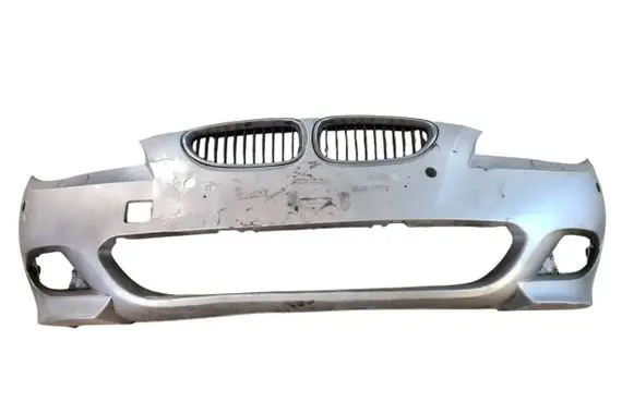 BMW 5 E60 E61 Front bumper 7897207 1T1897207