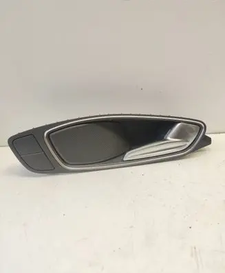 Audi A1 Front door interior handle 8X0837020E 01021012003 314313