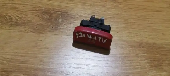 Alfa Romeo 156 Hazard light switch a223