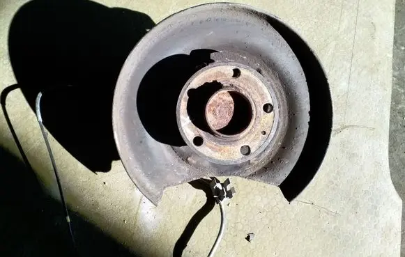 Volvo S60 Rear wheel hub spindle/knuckle 