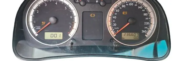 Volkswagen Golf IV Speedometer (instrument cluster) 1J5920805B
