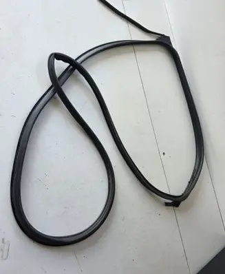 Nissan Juke II F16 Rubber seal rear door 828306PA0B