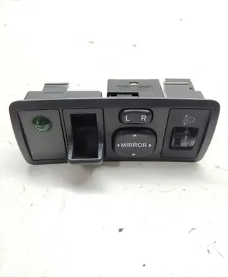 Toyota Corolla Verso E121 Wing mirror switch 5544120140 777663 5553932010