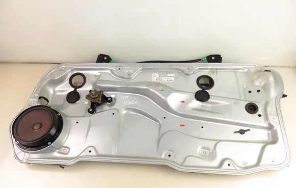Volkswagen Golf IV Front door manual window regulator